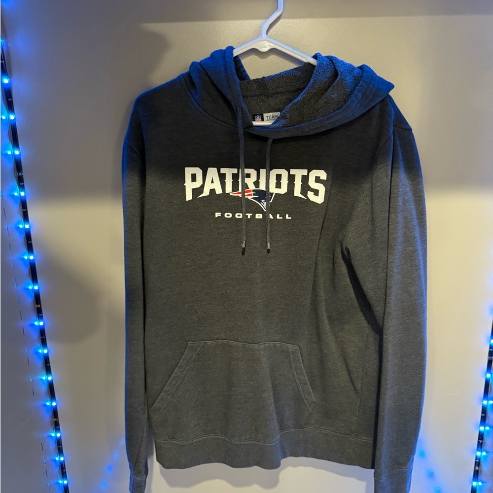 NFL Gray Sweater Patriots Design